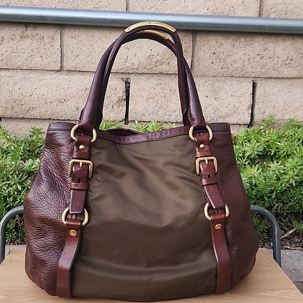 Prada Milano Green Nylon and Brown Leather Hobo Shoulder Bag with Gold hardware - Picture 3 of 16